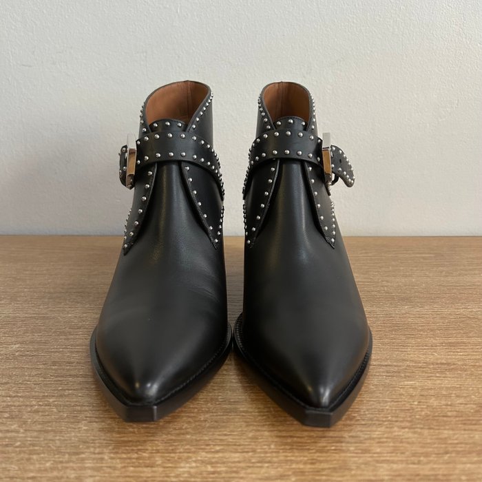 Givenchy - Støvler - Størelse: Shoes / EU 38