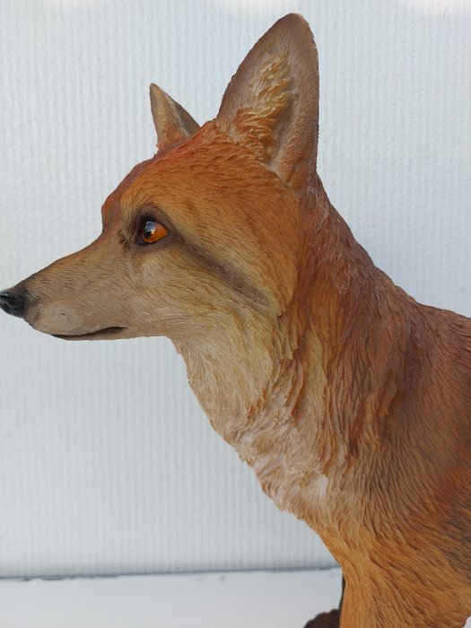 Statue, life like running  fox - 40 cm - polyresin