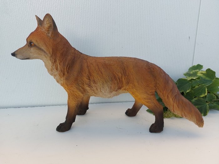 Statue, life like running  fox - 40 cm - polyresin