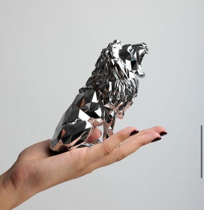 Richard Orlinski (1966) - ROARING LION (SILVER EDITION)