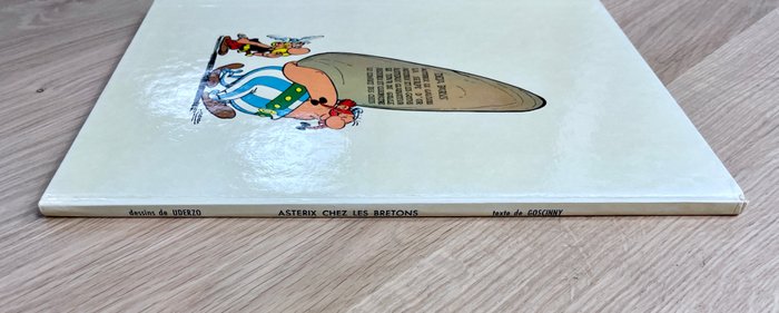 Asterix T8 - Astérix chez les Bretons - Particularité - C - 1 Album - Første udgave - 1966