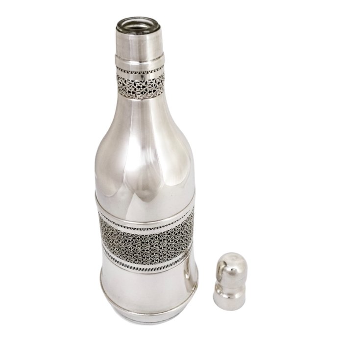 Silver plated bottle sleeve with Arabesque scrolling lattice design - A. Segal (א סגל) - Bordskåner til flasker - Forsølvet