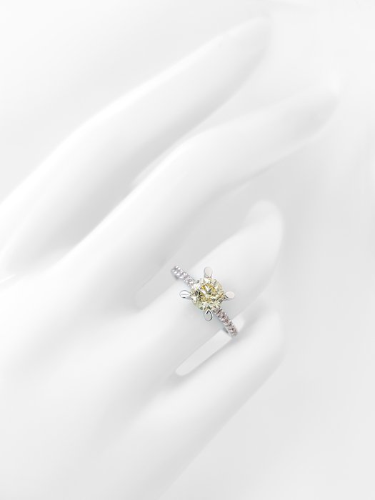 Ring - 14 karat Hvidguld -  1.28ct. tw. Gul Diamant (Naturfarvet) - Diamant