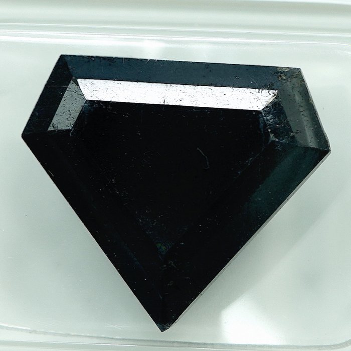 1 pcs Diamant  (Farvebehandlet)  - 7.69 ct - Fancy Sort - Ikke specificeret i laboratorierapporten - International Gemological Institute (IGI)