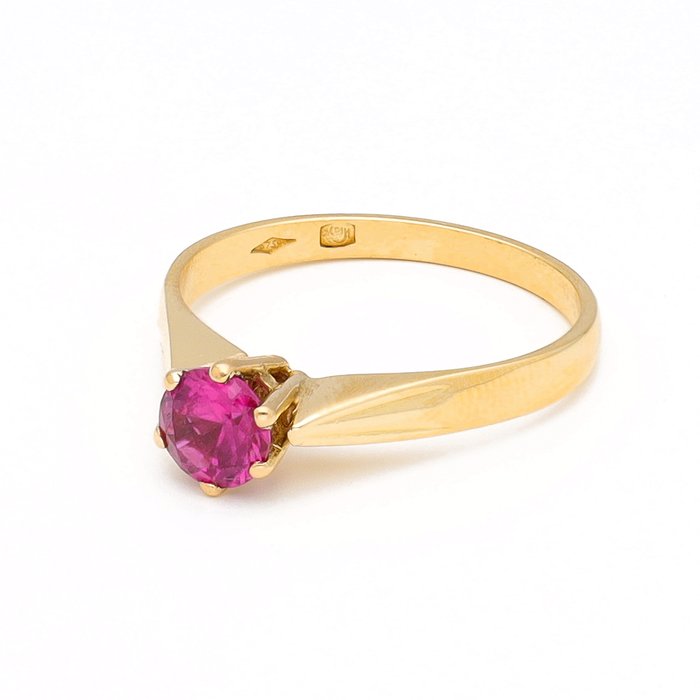 Ingen mindstepris - Ring - 18 kraat Gulguld Spinel