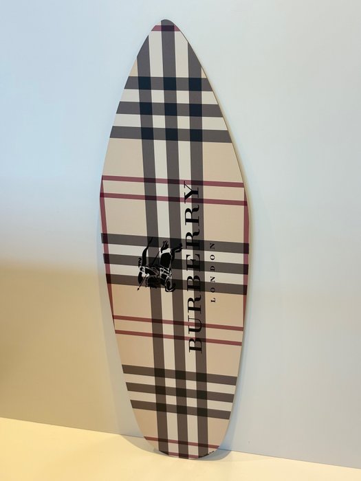 Rob VanMore - Surfing by Burberry (100cm)