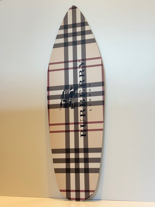 Rob VanMore - Surfing by Burberry (100cm)