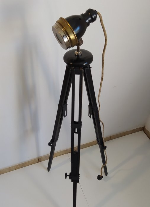 Gulvlampe på trefod - Bakelit, Metal, Træ