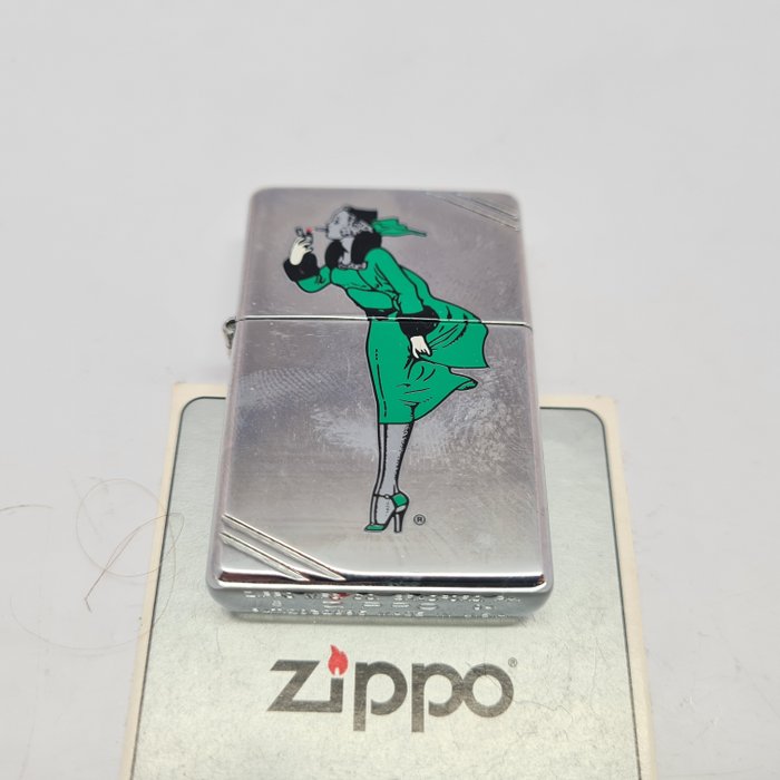 Zippo - Windy / Varga Girl - Lighter - Messing