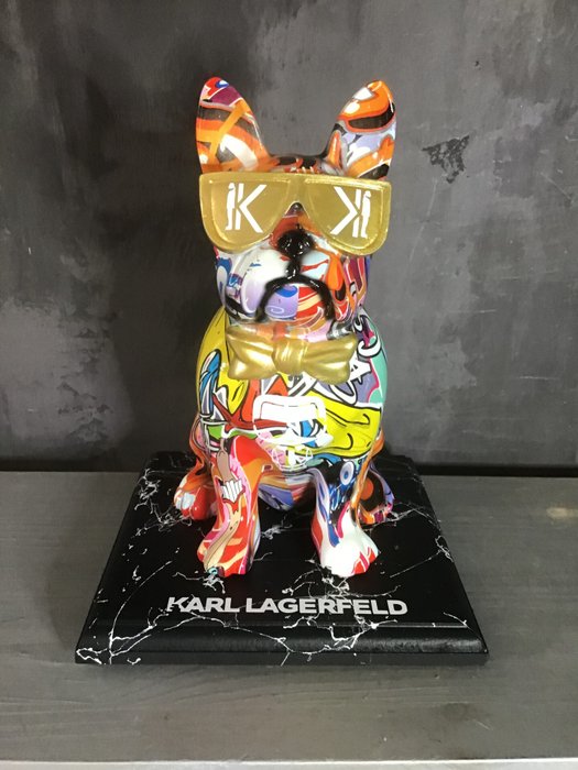 Ydderf - Chien bouledogue Karl Lagerfeld à lunettes