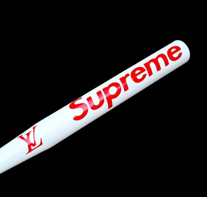 Moontje - Supreme Baseball Bat White/Red edition.