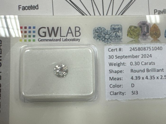 Ingen mindstepris - 1 pcs Diamant  (Natur)  - 0.30 ct - Rund - D (farveløs) - SI3 - Gemewizard Gemological Laboratory (GWLab)