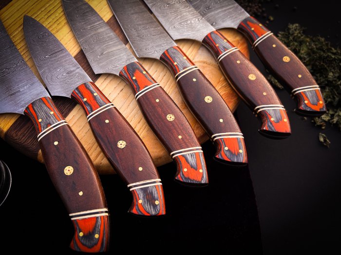 Black Smith - Køkkenkniv - Chef's knife -  Kicthen kokkeknive sæt Formål daglig brug indendørs og udendørs - Alaskan Pakka Wood  Natural Rose Wood - Förenta staterna - Køkken kok og grill sæt