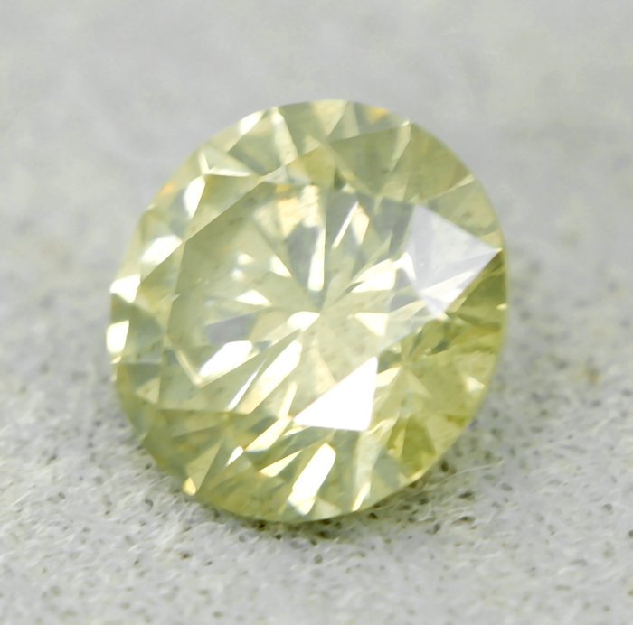 Ingen mindstepris - 1 pcs Diamant  (Naturfarvet)  - 031 ct - Fancy light Grålig Gul - I1 - Gem Report Antwerp (GRA)