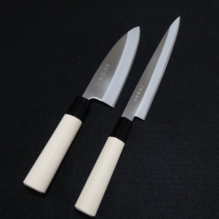 Seki Tokimune 関時宗 - Køkkenkniv - Sashimi Knife  Deba Knife -  Udformet med japansk sværdfremstillingskunst - Rustfrit stål - Japan