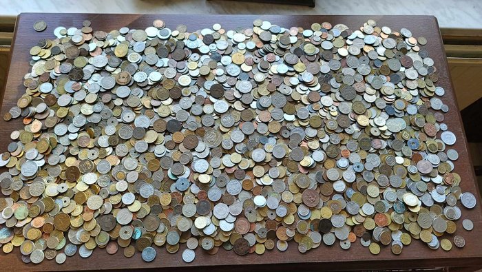 Verden. Massive lot of approx 20 kilogram world coins  (Ingen mindstepris)