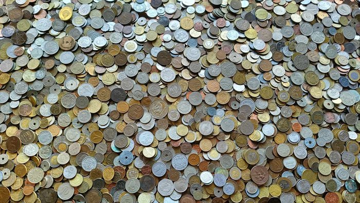 Verden. Massive lot of approx 20 kilogram world coins  (Ingen mindstepris)