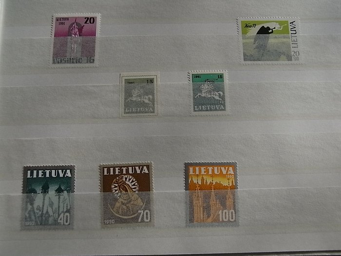 baltiske stater 1918/2000 - Estland, Letland og Litauen i 2 albums. Herunder en masse MNH.