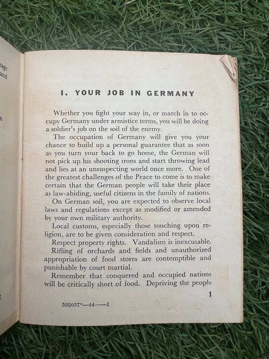 Verenigde Staten van Amerika - Official US Army Soldier's Pocket Guide Germany - Hürtgen - Rhine - Ardennes - Published in December 1944 prior to invasion of German territory