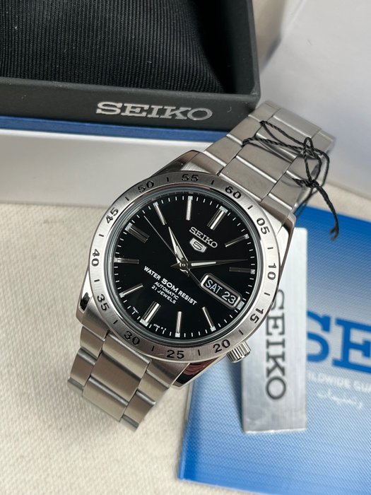 Seiko 5 - Automatic - SNKE01K1 - Ingen mindstepris - Unisex - 2011-nu