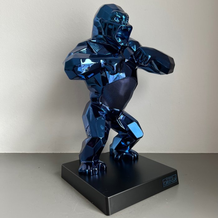 Richard Orlinski (1966) - KiwiKong Blue Metallic (with suitcase  COA)