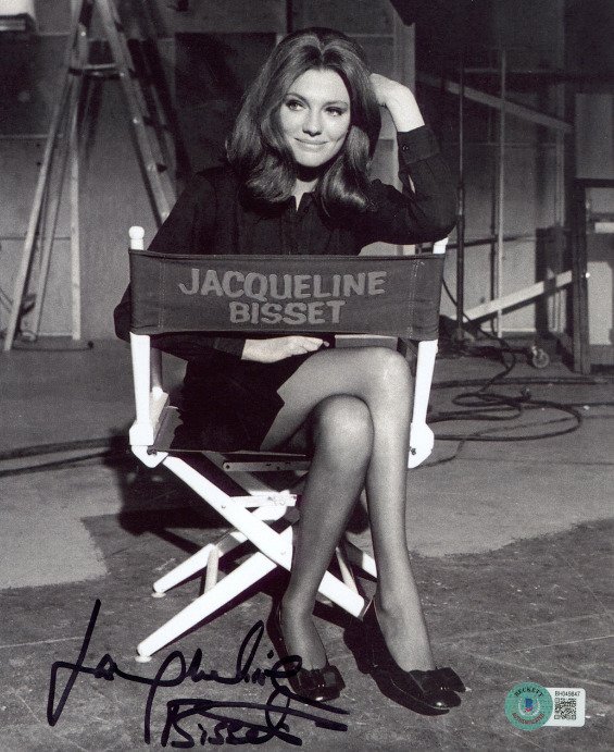 The Deep - Jacqueline Bisset - 20x25 cm Photo with Beckett COA