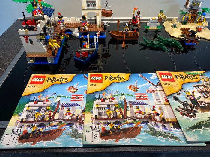 Lego - Pirates - 6242 - 6241 - 6239