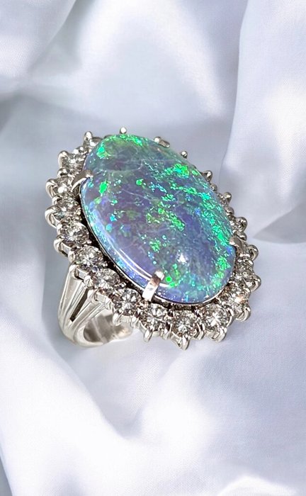 Ring Platin, Lækker platin sort opal  diamantring 3,40 karat -  3.40ct. tw. Diamant (Natur)