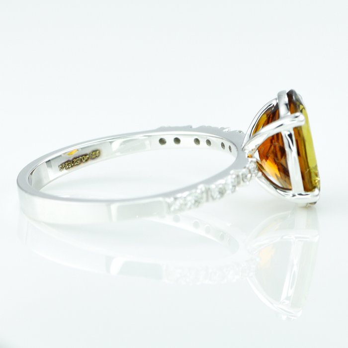 Ring - 14 karat Hvidguld -  2.09ct. tw. Turmalin - Diamant