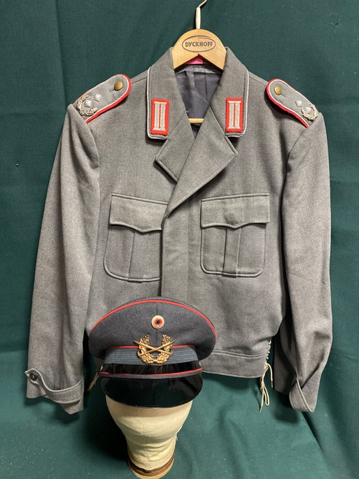 Tyskland - Artilleri - Militæruniform - Uniform Bundeswehr Stabsofficer Oberstløjtnant Tysklands hær