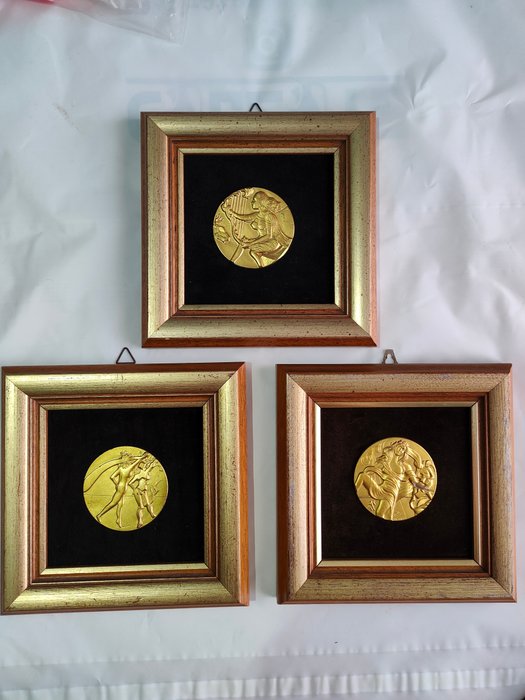 Italien. Salvador Dalí (1904-1989). A Collection of 3x Exclusive Medals by Salvador Dali