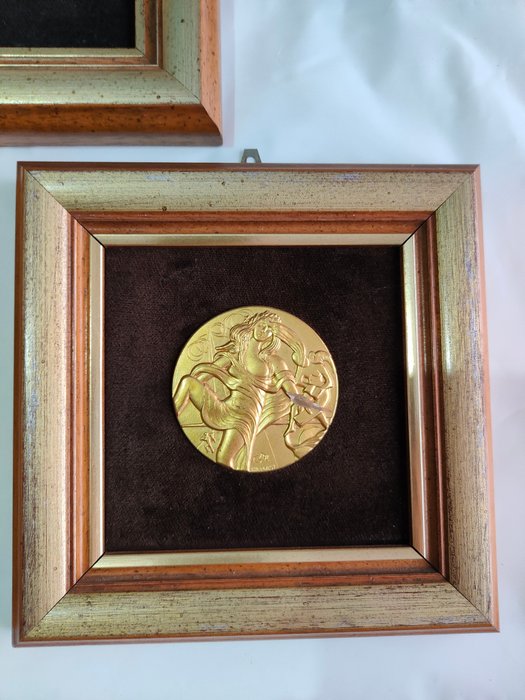 Italien. Salvador Dalí (1904-1989). A Collection of 3x Exclusive Medals by Salvador Dali