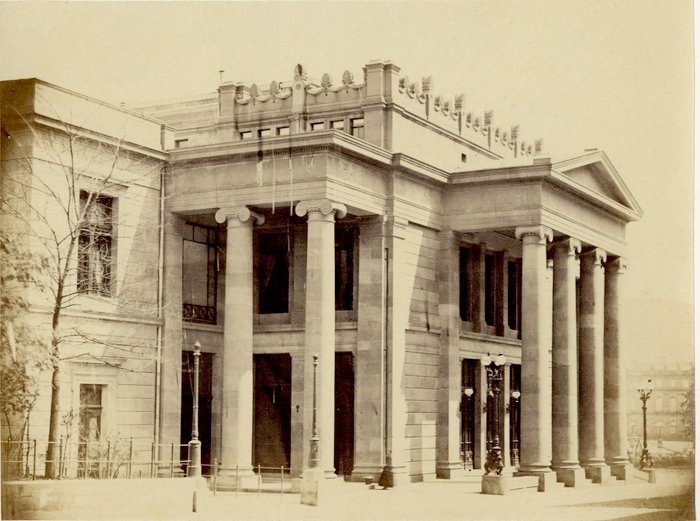 Unknown photographer - (Stuttgart, Deutschland) The "Königsbau" in Stuttgart, ca. 1870