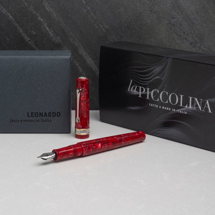 Leonardo "La piccolina" - stilografica rosso passione - Pen