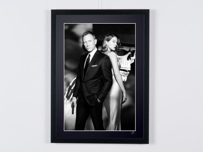 James Bond 007: Spectre, Daniel Craig (007)  Léa Seydoux (Madeleine) - Fine Art Photography - Luxury Wooden Framed 70X50 cm - Limited Edition Nr 04 of 30 - Serial ID 17119 - Original Certificate (COA), Hologram Logo Editor and QR Code - 100% New items.