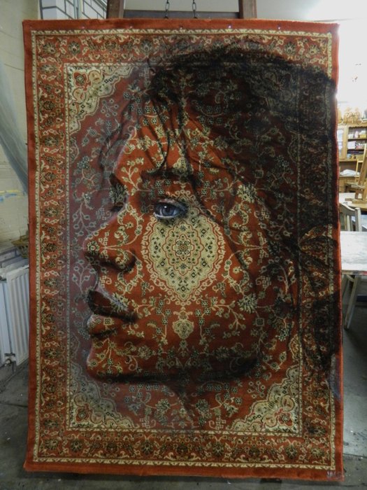 Jacqueline Klein Breteler - Nena portrait painting on a carpet - XXL