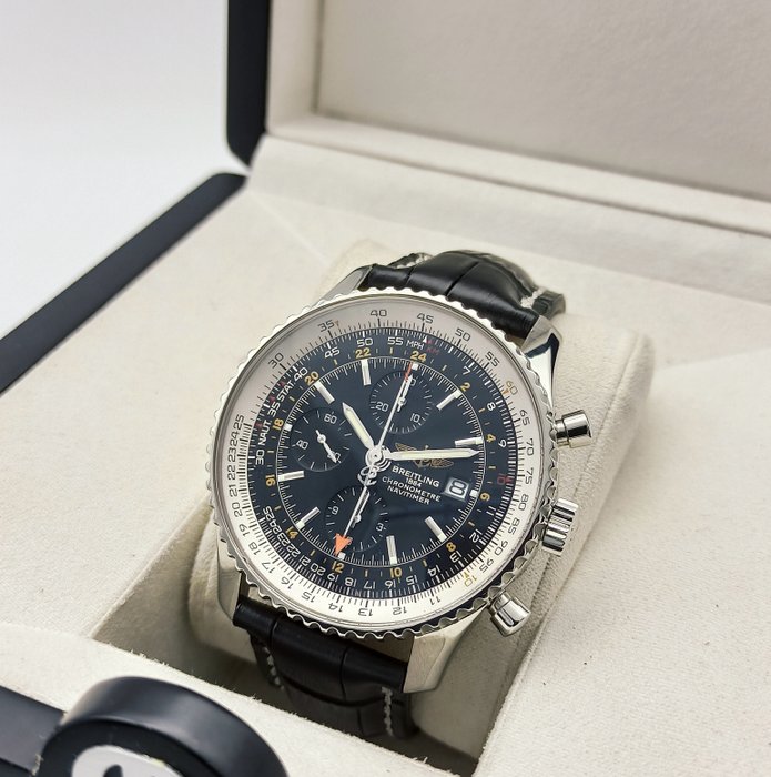 Breitling - Navitimer Chronograph GMT 46 - A24322 - Mænd - 2010-2020