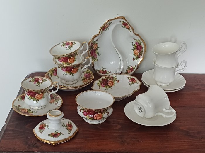 Royal Albert - Kop og underkop (10) - Porcelæn