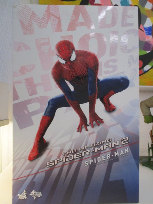 Hot Toys - Amazing Spider-Man - Spiderman  size 1/6 Figure , in original box - 1:6