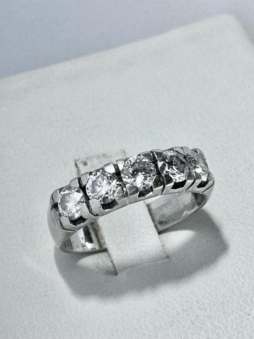 Pala Diamond - Ring - 18 kraat Hvidguld -  1.50ct. tw. Diamant (Natur)