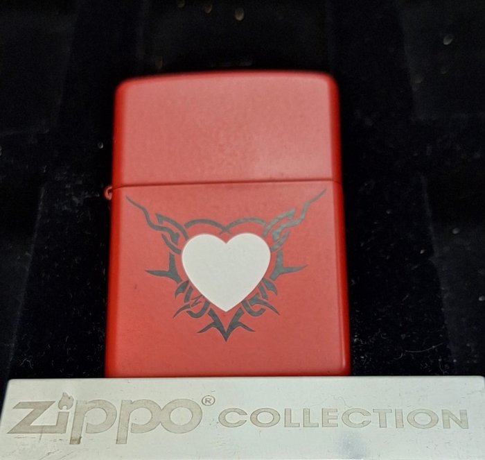 Zippo Corazon Año 2010 Mes Julio - Lighter - Stål