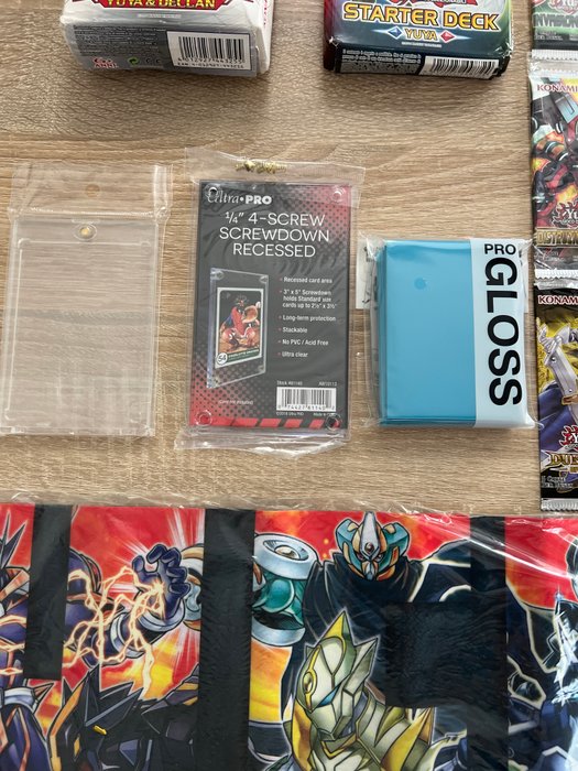 Konami - 18 Booster pack