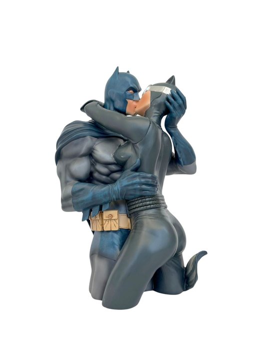 Batman  Catwoman Bust Sculpture - DC Comics