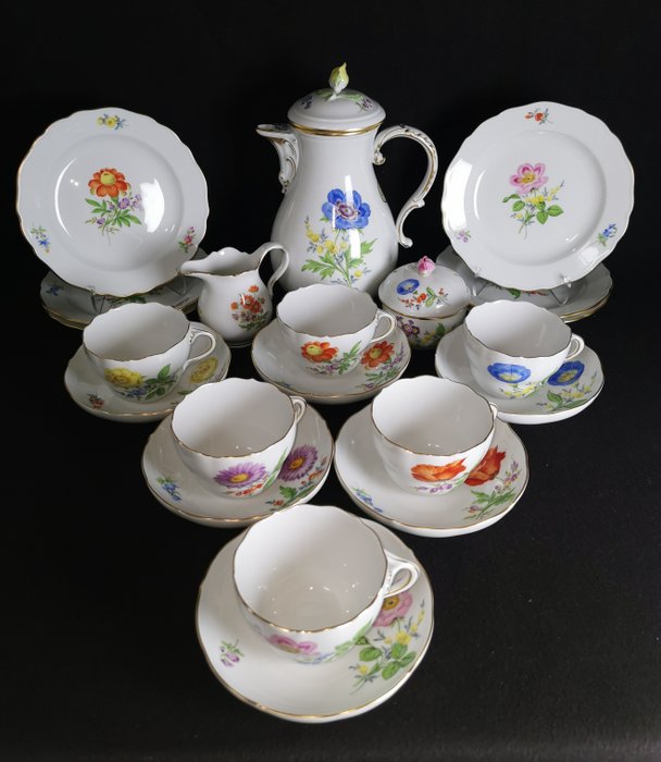 Meissen - Kaffeservice (21) - Servizio da caffè per 6 persone a " Blume 2 " dipinta a mano - Porcelæn