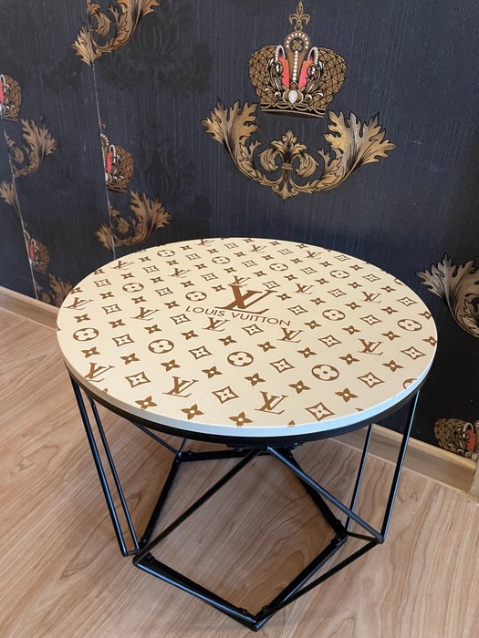 J.Reinhardt - Louis Vuitton Coffee Table - Heavenly Cream  Gold Ø40cm