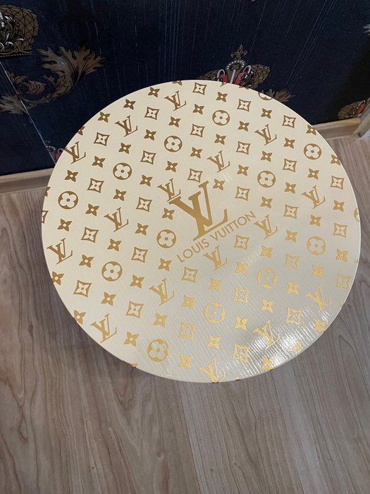 J.Reinhardt - Louis Vuitton Coffee Table - Heavenly Cream  Gold Ø40cm