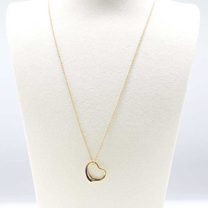 Ingen mindstepris - Tiffany  Co. - Halskæde med vedhæng - Elsa Peretti Open Heart Pendant - 18 kraat Gulguld