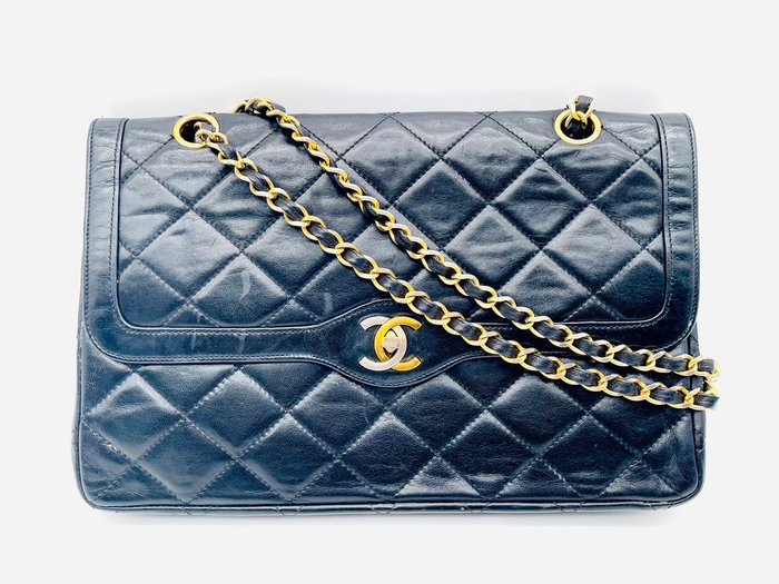 Chanel - CHANEL Matelassé Paris Limited Edition Lamb Skin W Flap - Skuldertaske