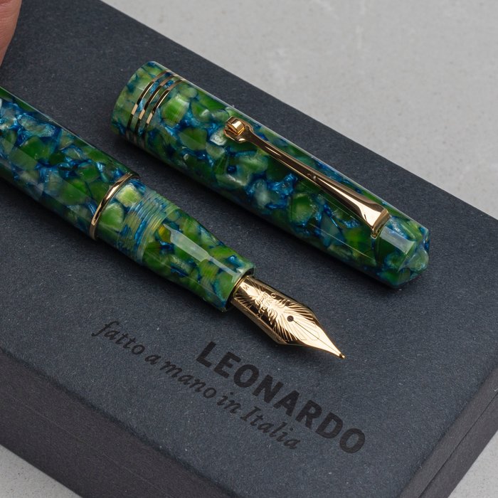 Leonardo Officina Italiana - Momento Zero Iride green/blue -  gold plated finish - Fyldepen