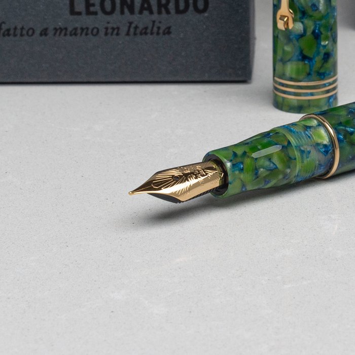 Leonardo Officina Italiana - Momento Zero Iride green/blue -  gold plated finish - Fyldepen